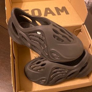 Yeezy foam runner